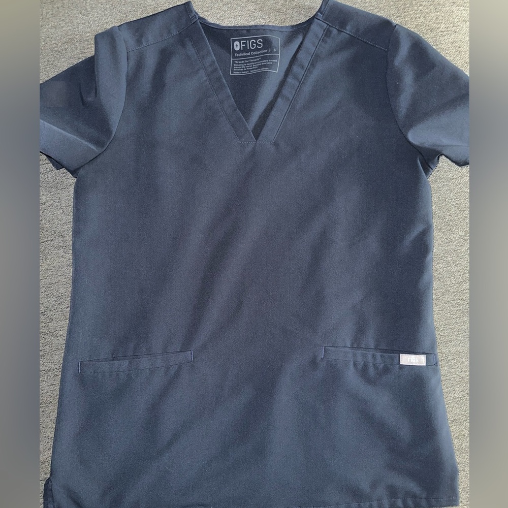 Figs Scrub Top
